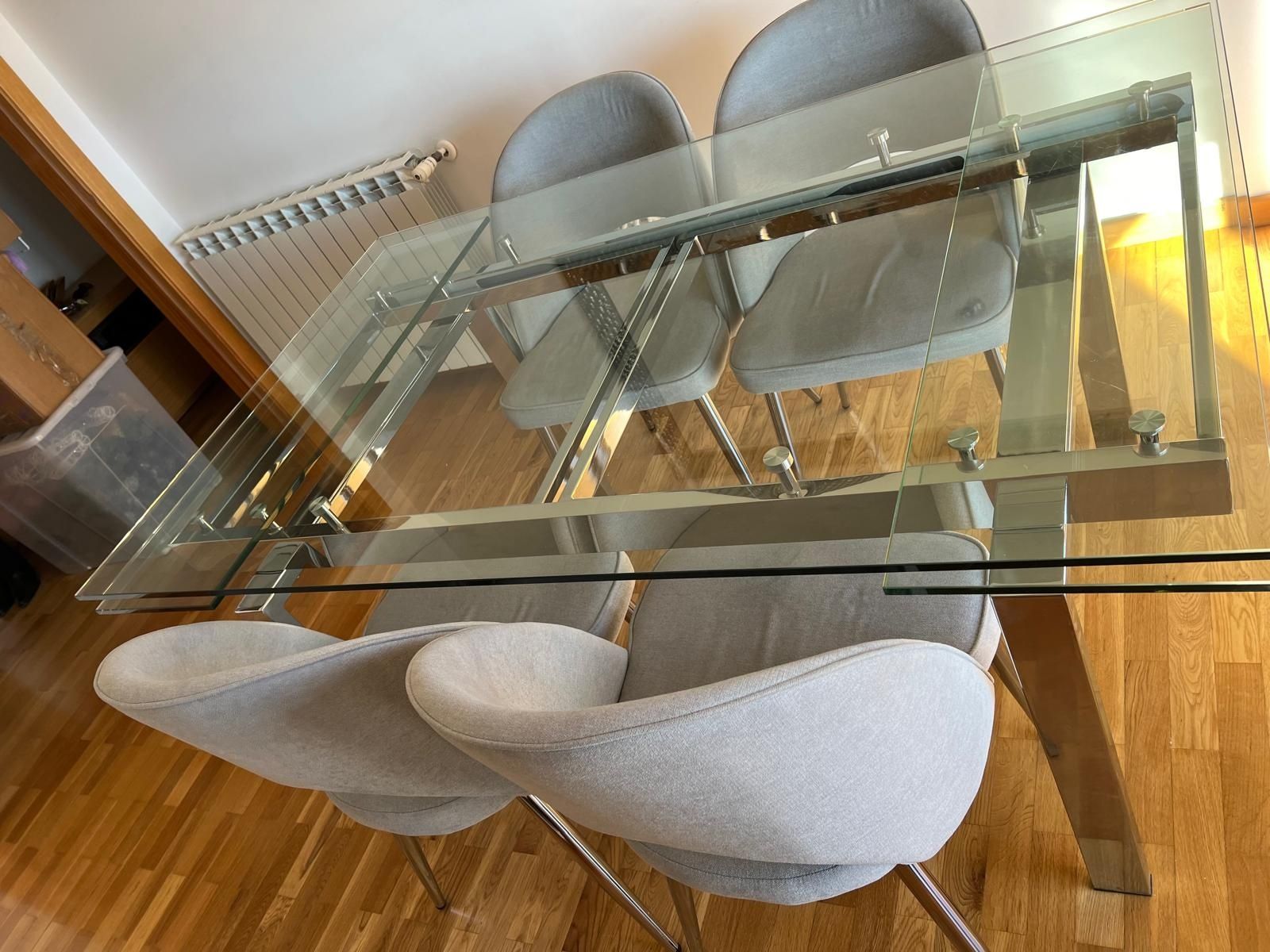 Mesa em vidro extensível