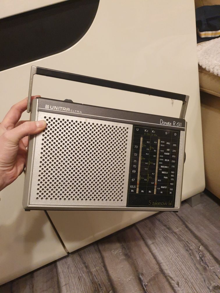 Radio Donata unitra vintage prl działa , brak klapki od baterii