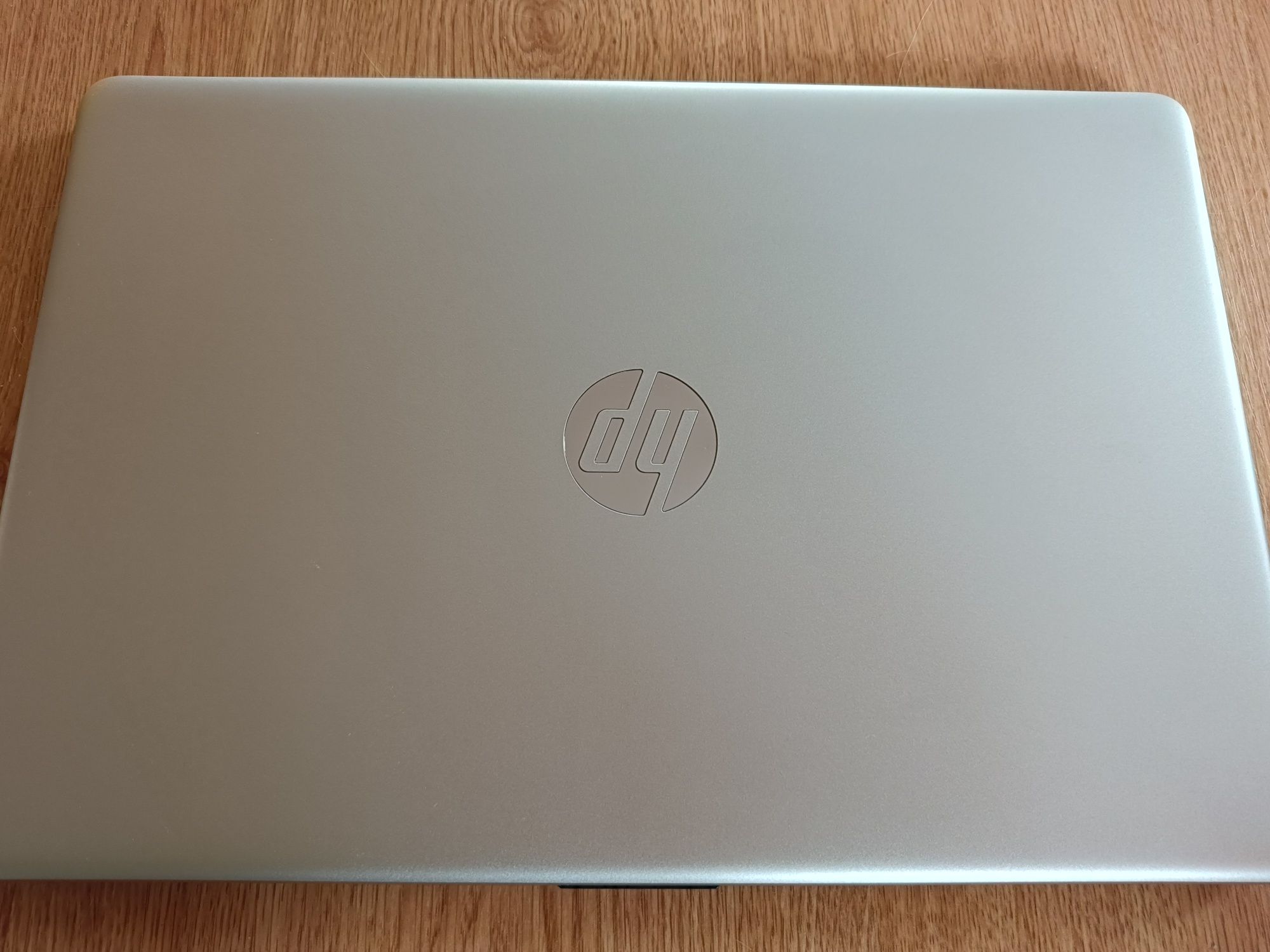 Laptop HP 15s-fq5123nw