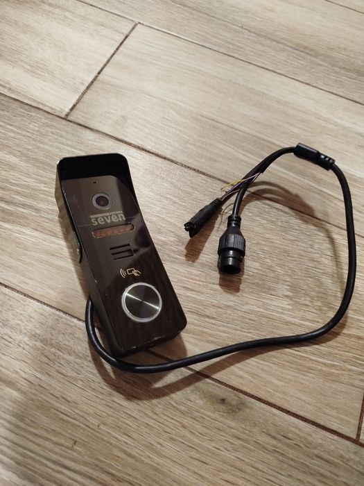 Виклична панель домофон WiFi Seven зі зчитувачем