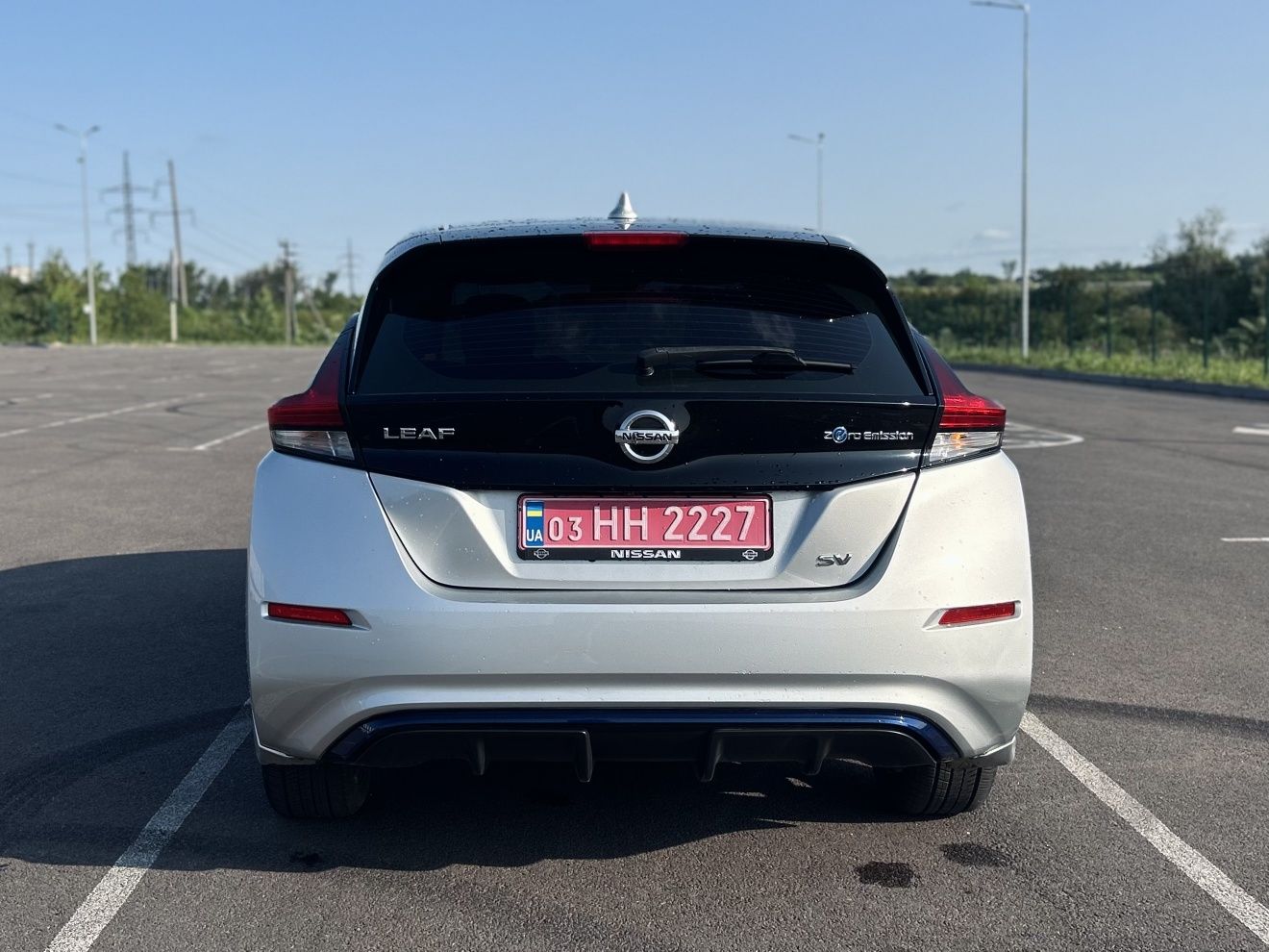 Nissan leaf ze1 2019