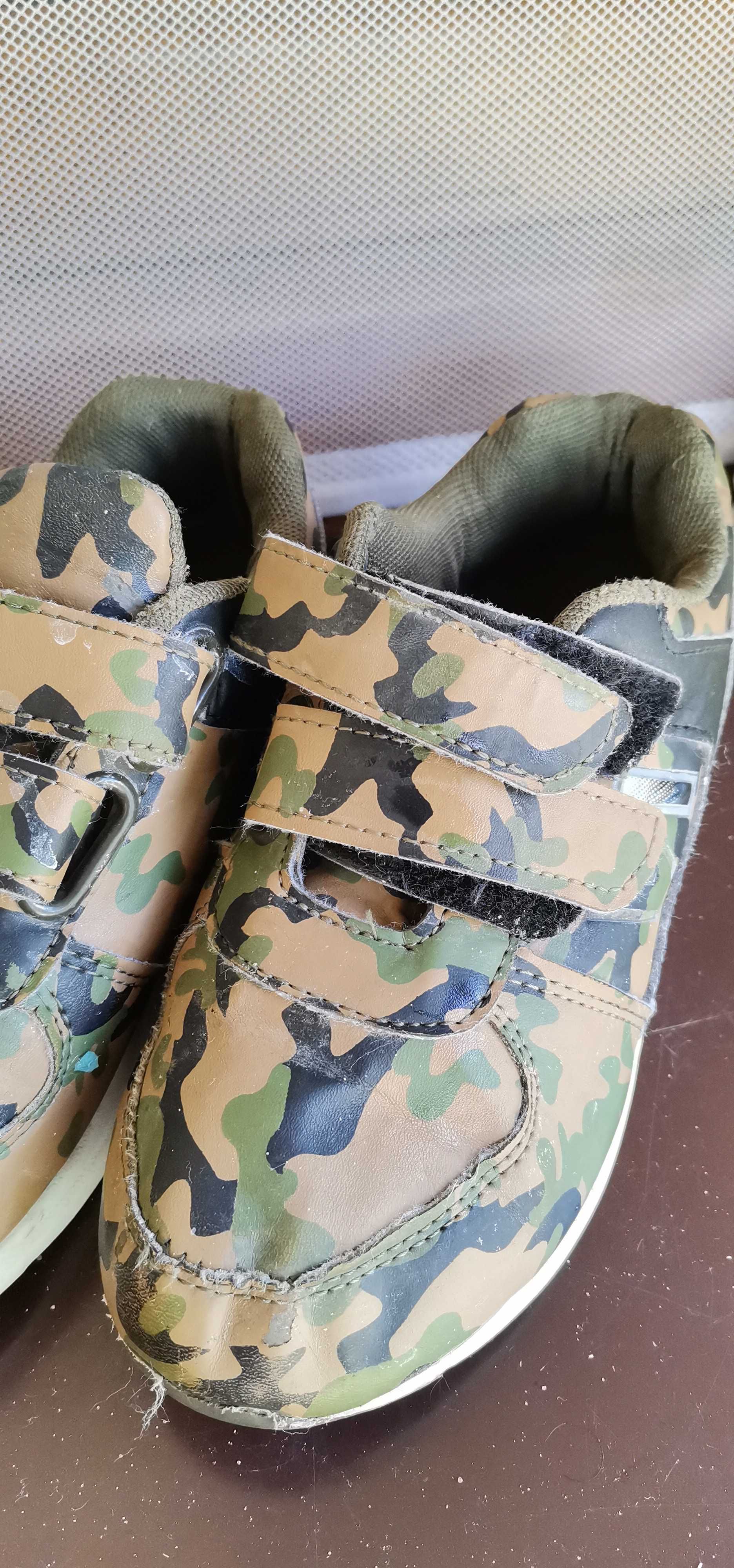 Adidasy chłopięce moro 31-32