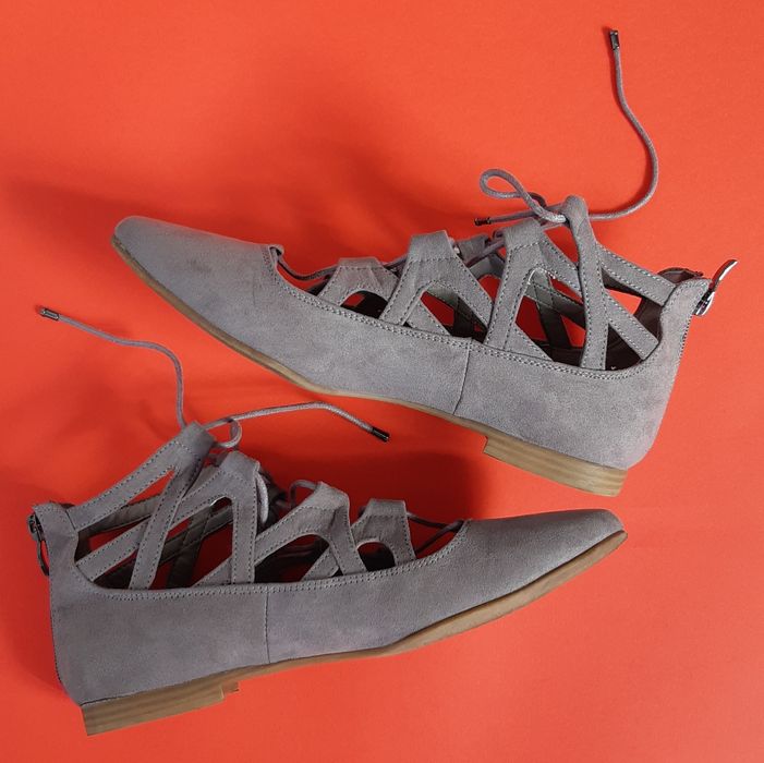 Sapatos de senhora tamanho 38