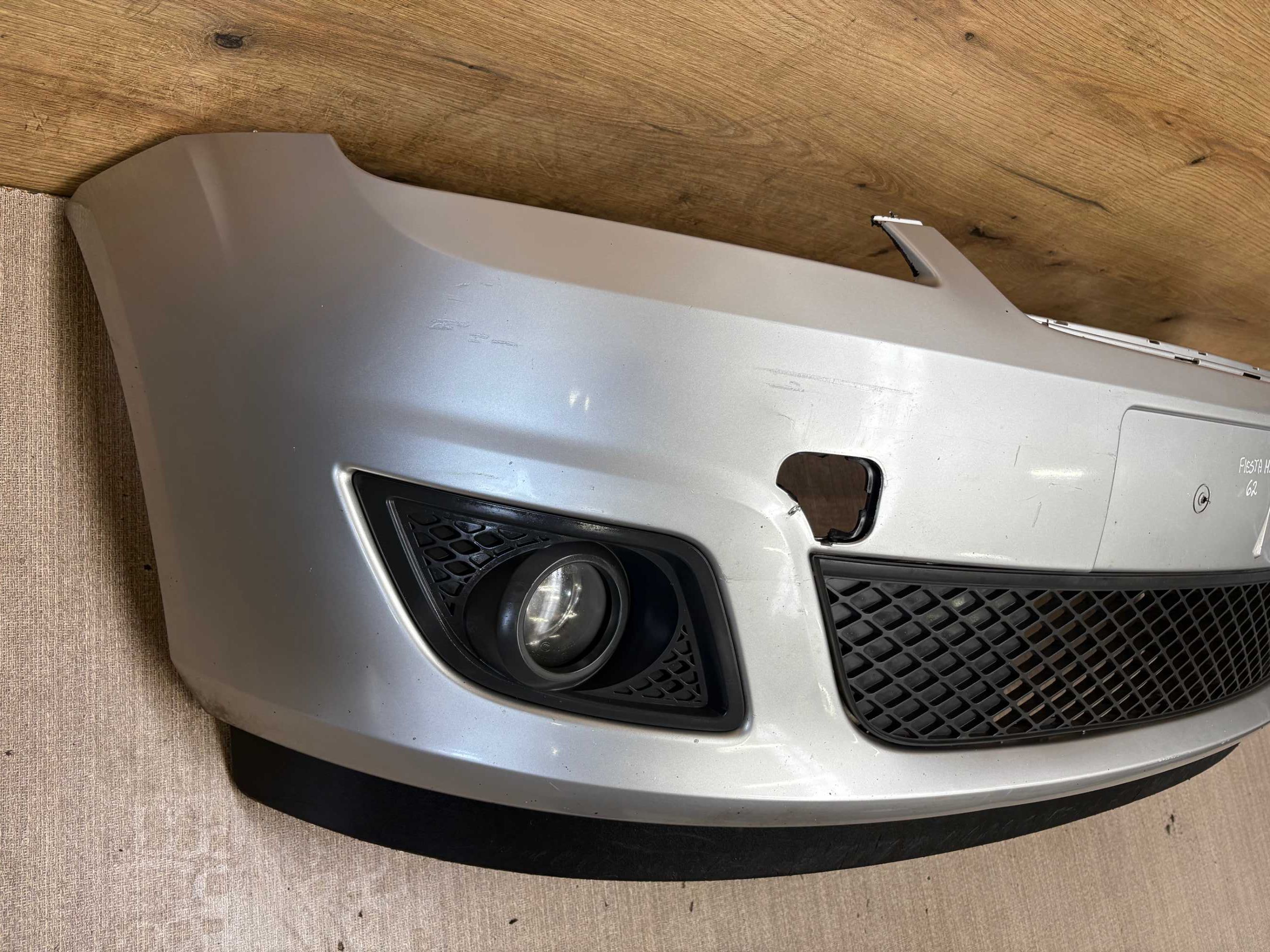 Zderzak przedni ford fiesta mk6 lift kolor 62