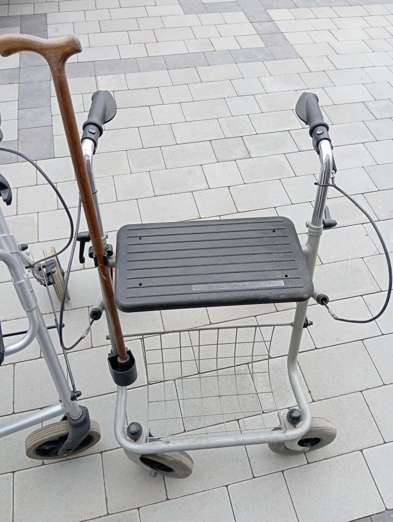 Ходунки на колесах Ролатор для старших людей