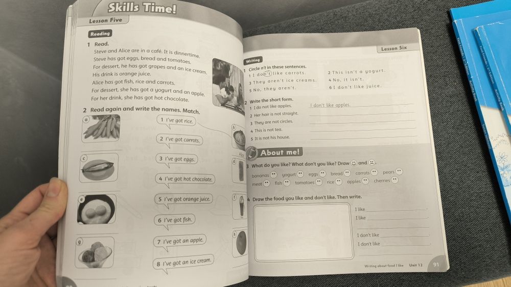 First Friends activity book  class book 1 Family and friends workbook