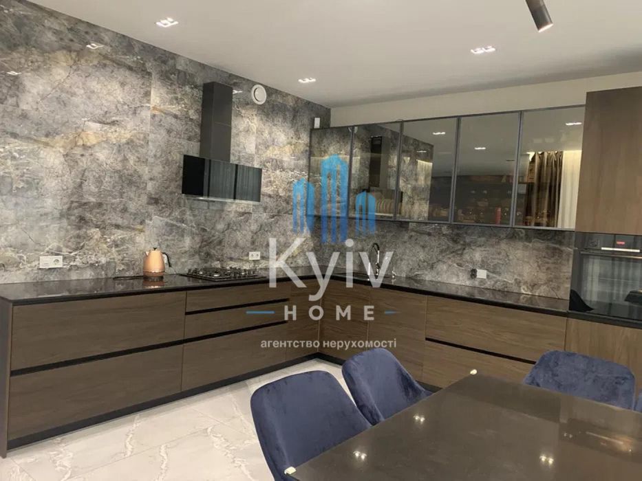 Продажа дома Печерск, центр, ул. Товарная, Киев