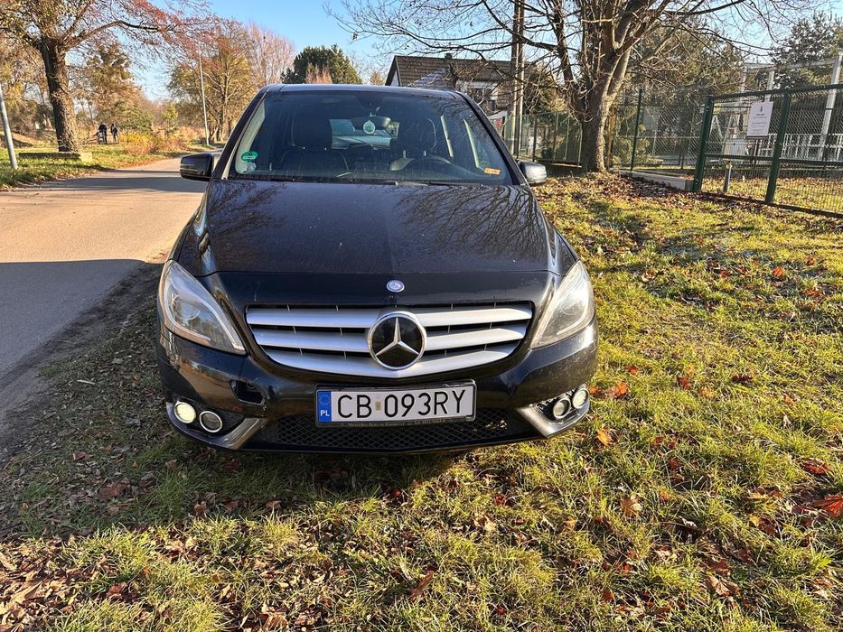 Mercedes w246  180 CDI MANUAL Bi xenon