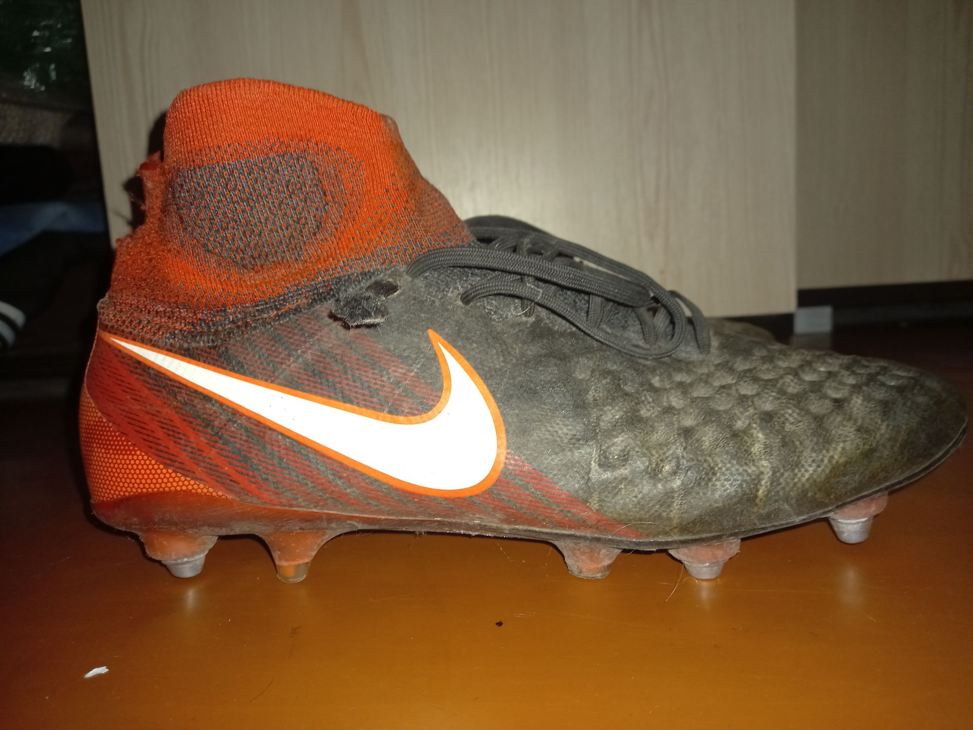 Оригиналые профессиональные nike magista obra 2. Бутсы, железки