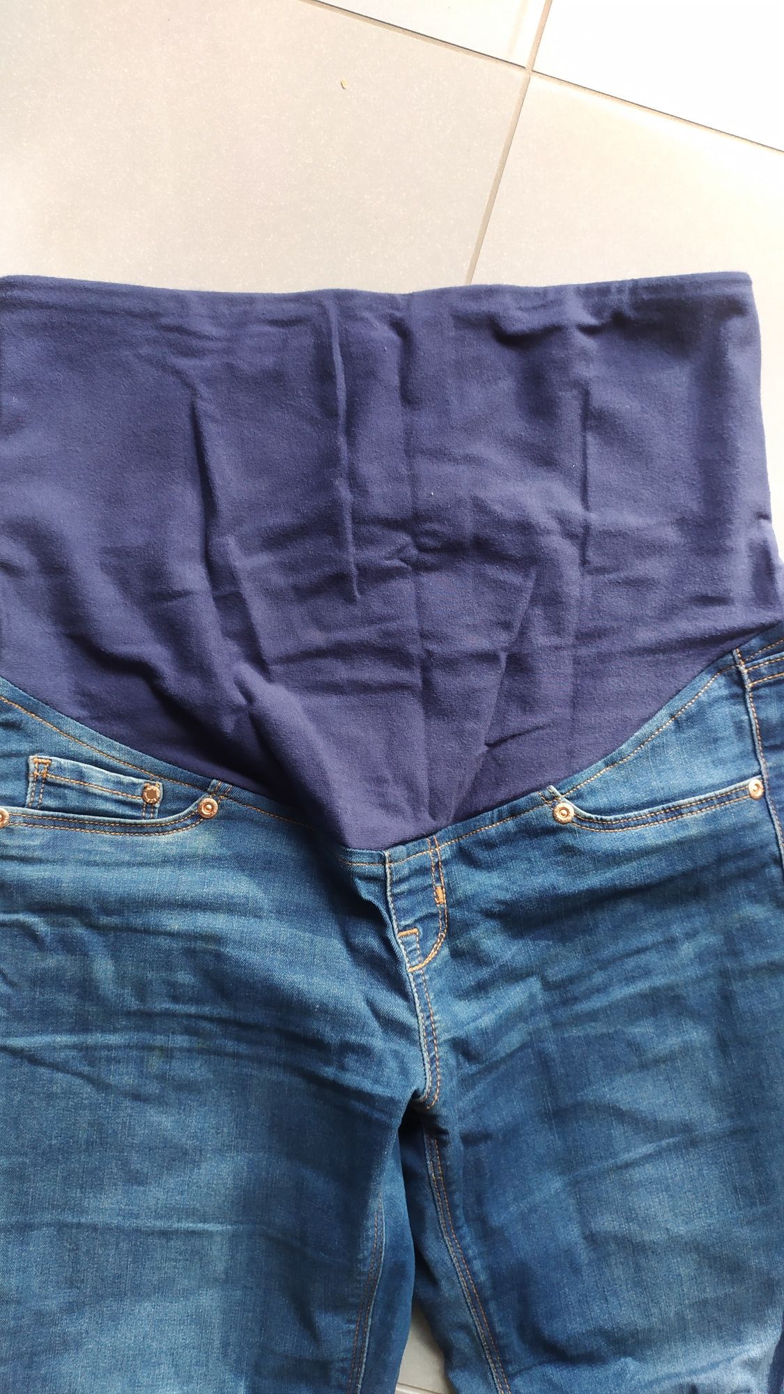 Dwie pary spodni ciążwych Firma H&M MAMA. Bluzka do karmienia Gratis!!