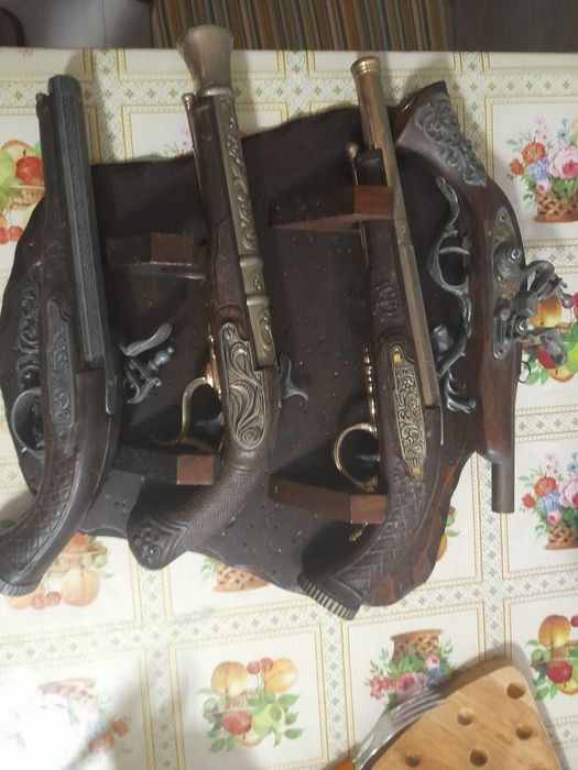 Pistolas antigas coleção