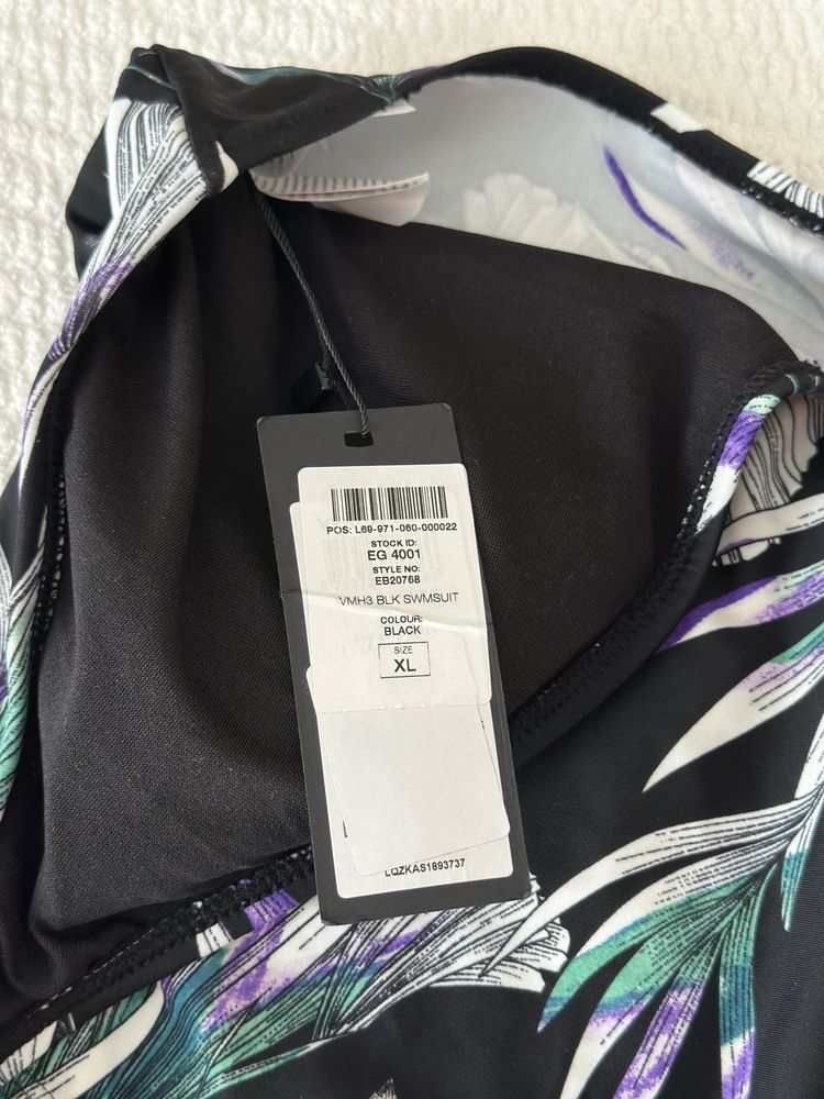 Суцільний купальник чорний Vero moda