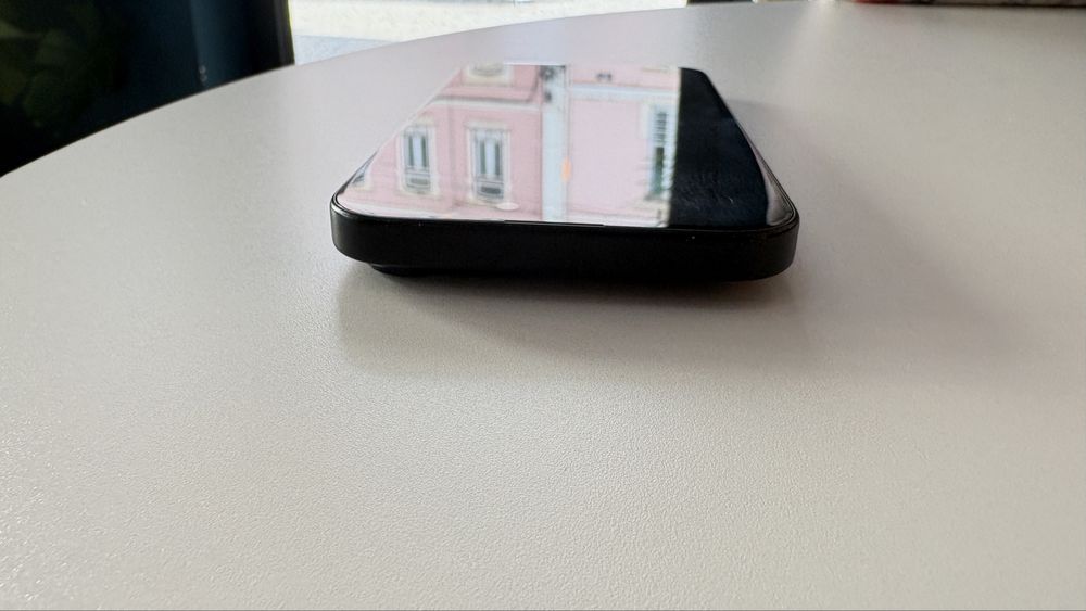 iPhone 15 128gb.