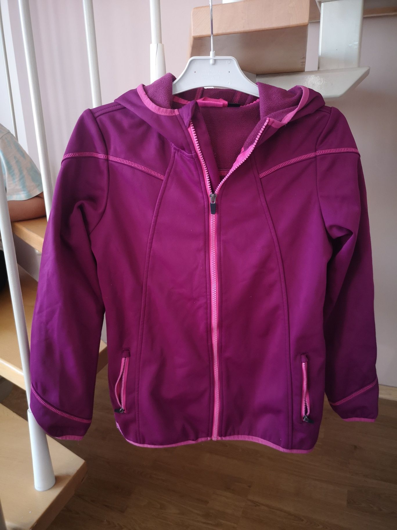 Bluza fiolet fuksja różowa kurtka softshell kaptur h 146 152 sportowa