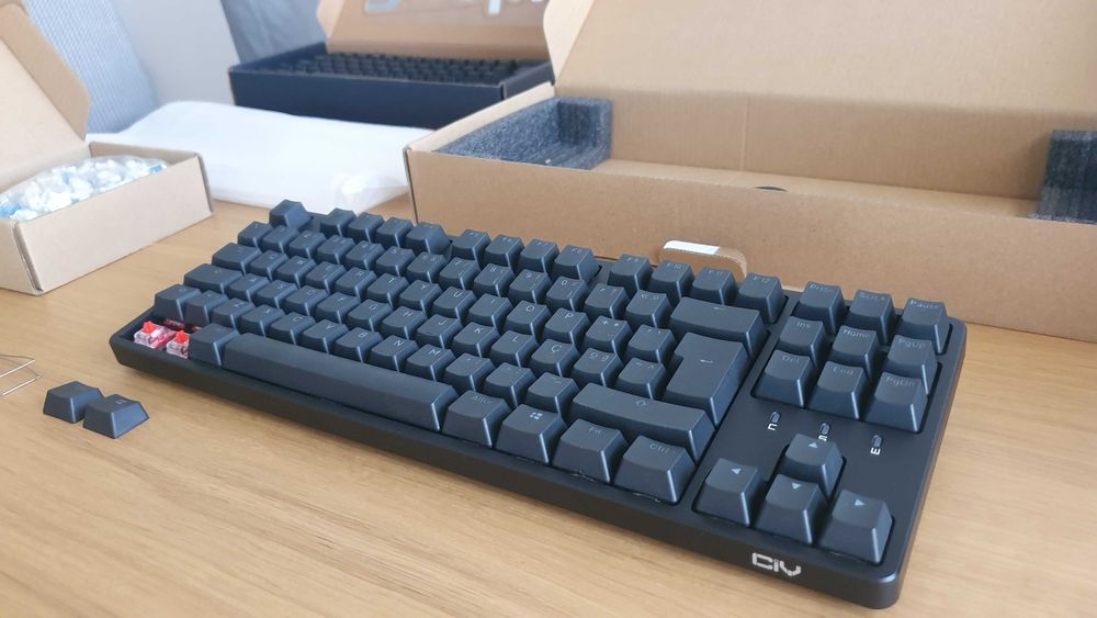 Teclado mecânico CIY X77 gaming TKL