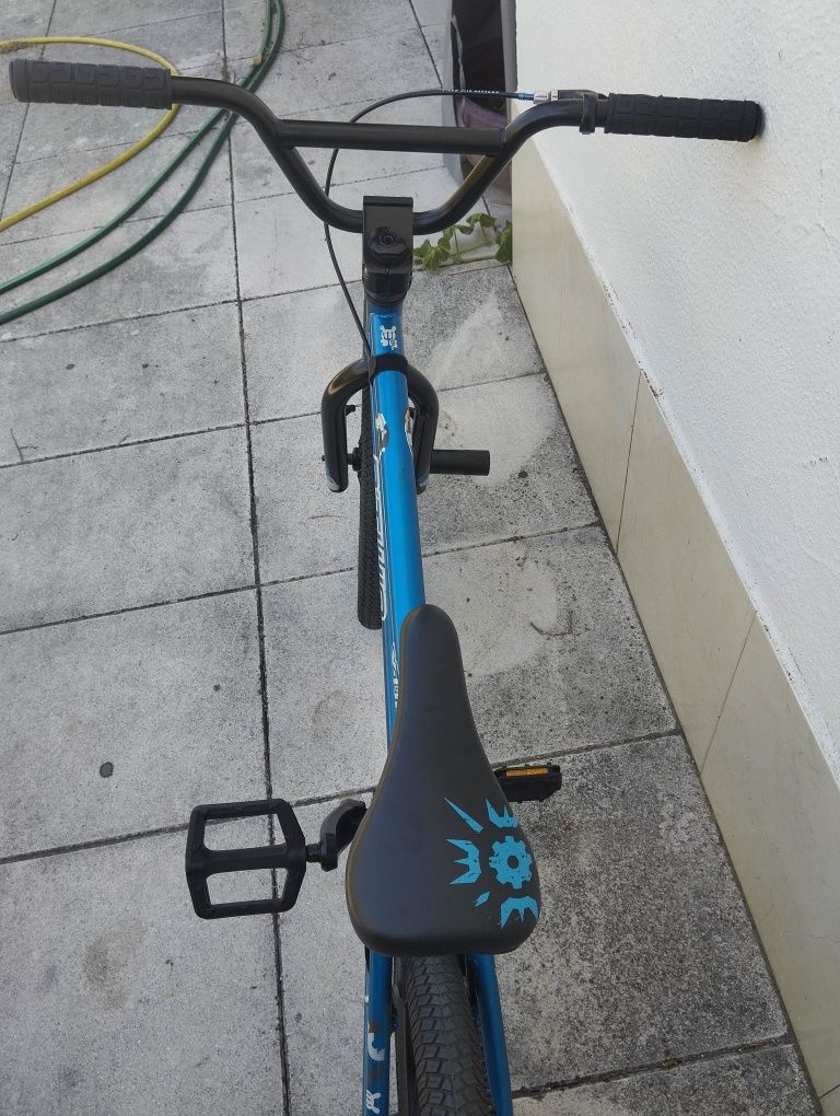 BMX com revisão total