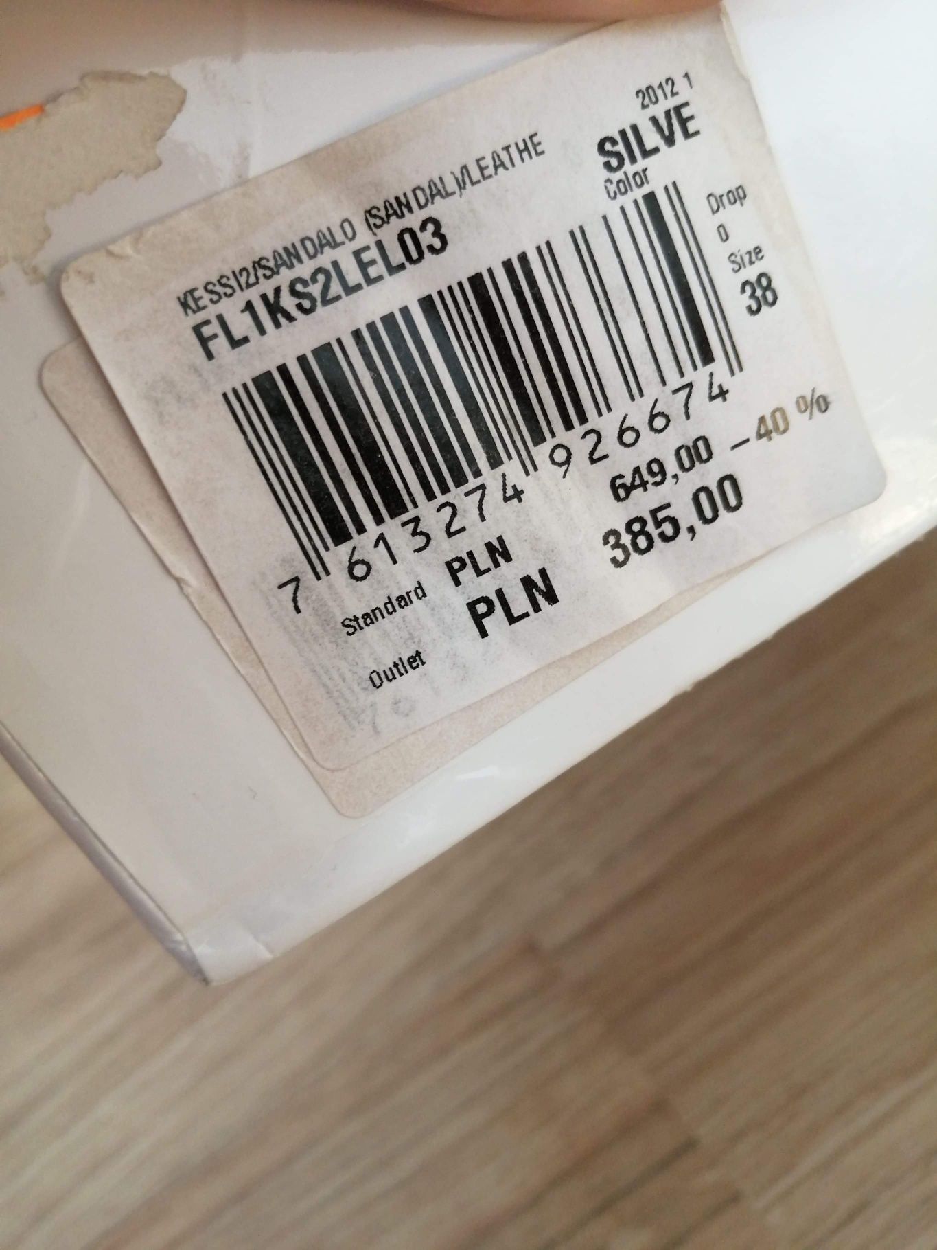 Szpilki guess 38