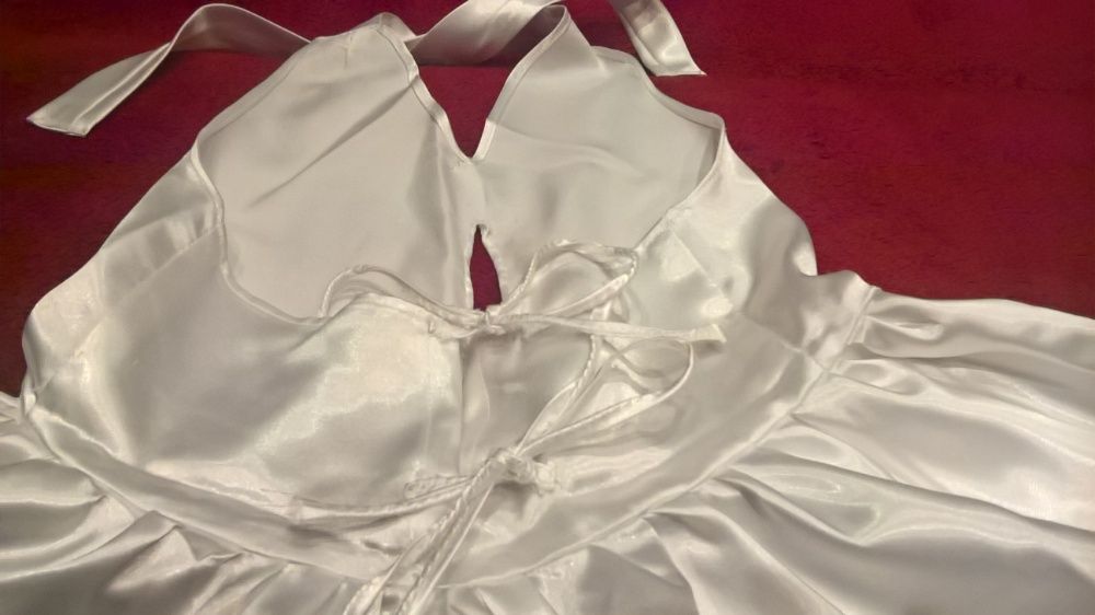 Śliczna biała sukienka - strój karnawałowy baletnicy (7-9 lat)