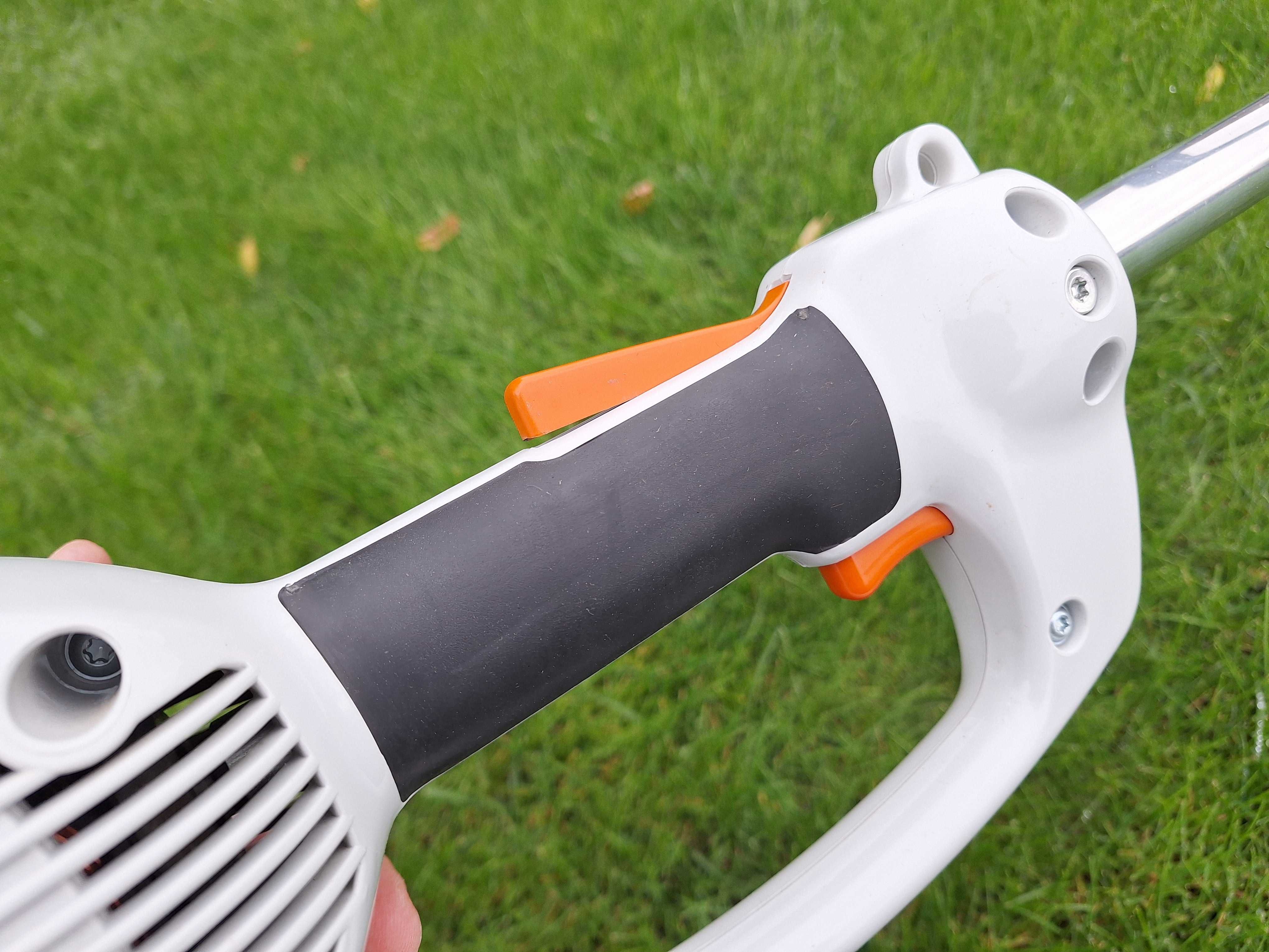 STIHL Kosa Elektryczna Podkaszarka FSE81 1000W