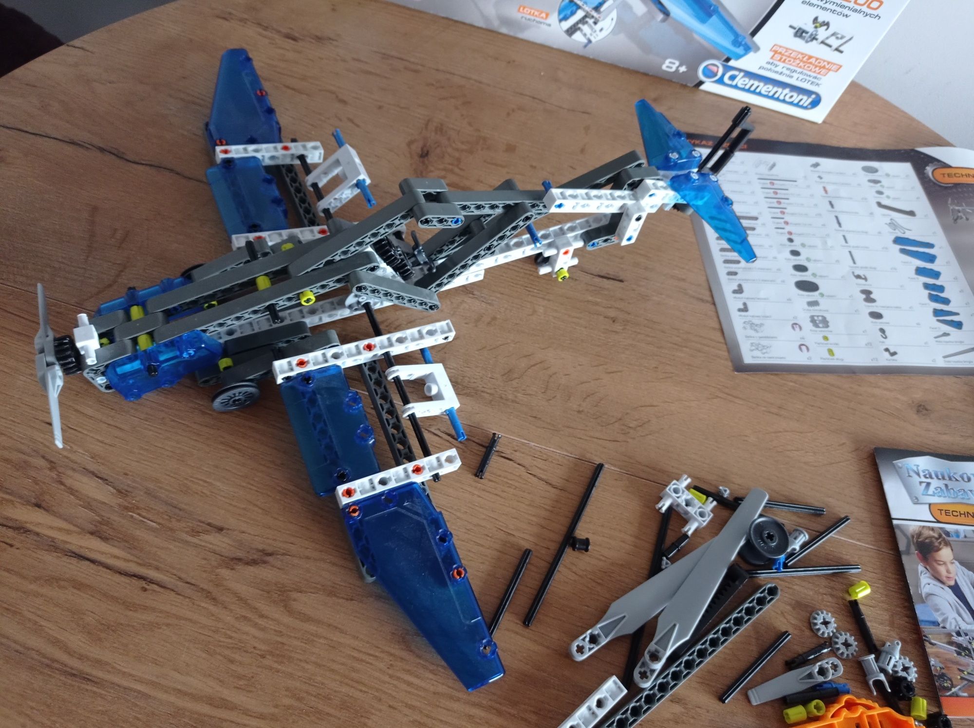 Laboratorium mechaniki samoloty i helikoptery / klocki LEGO