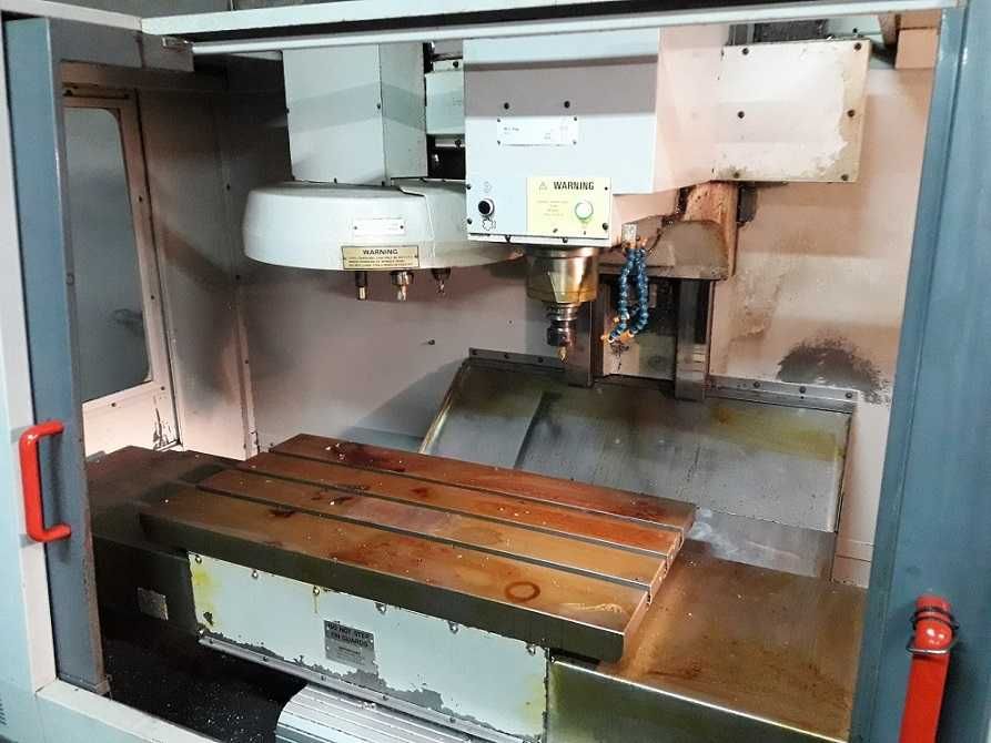 Centrum obróbcze CNC Bridgeport VMC 760 Frezarka