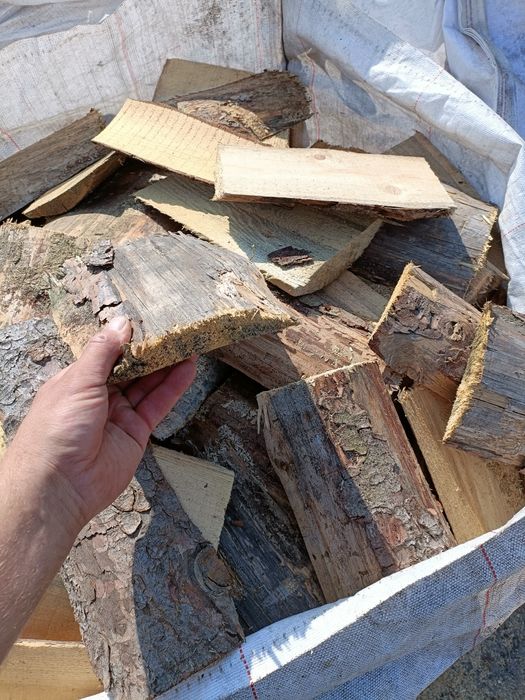 Drewno rozpałkowe suche klapki opał sosna Transport  worek 1mp