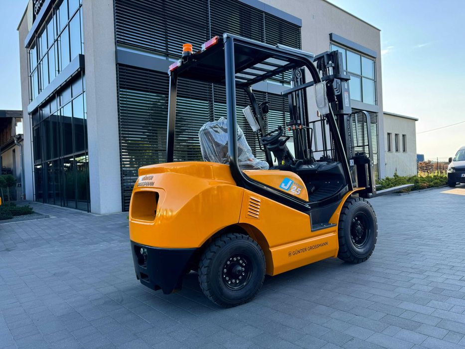 Wózek widłowy 2,5t triplex silnik  Hyundai, nowy, 3 lata gwarancji