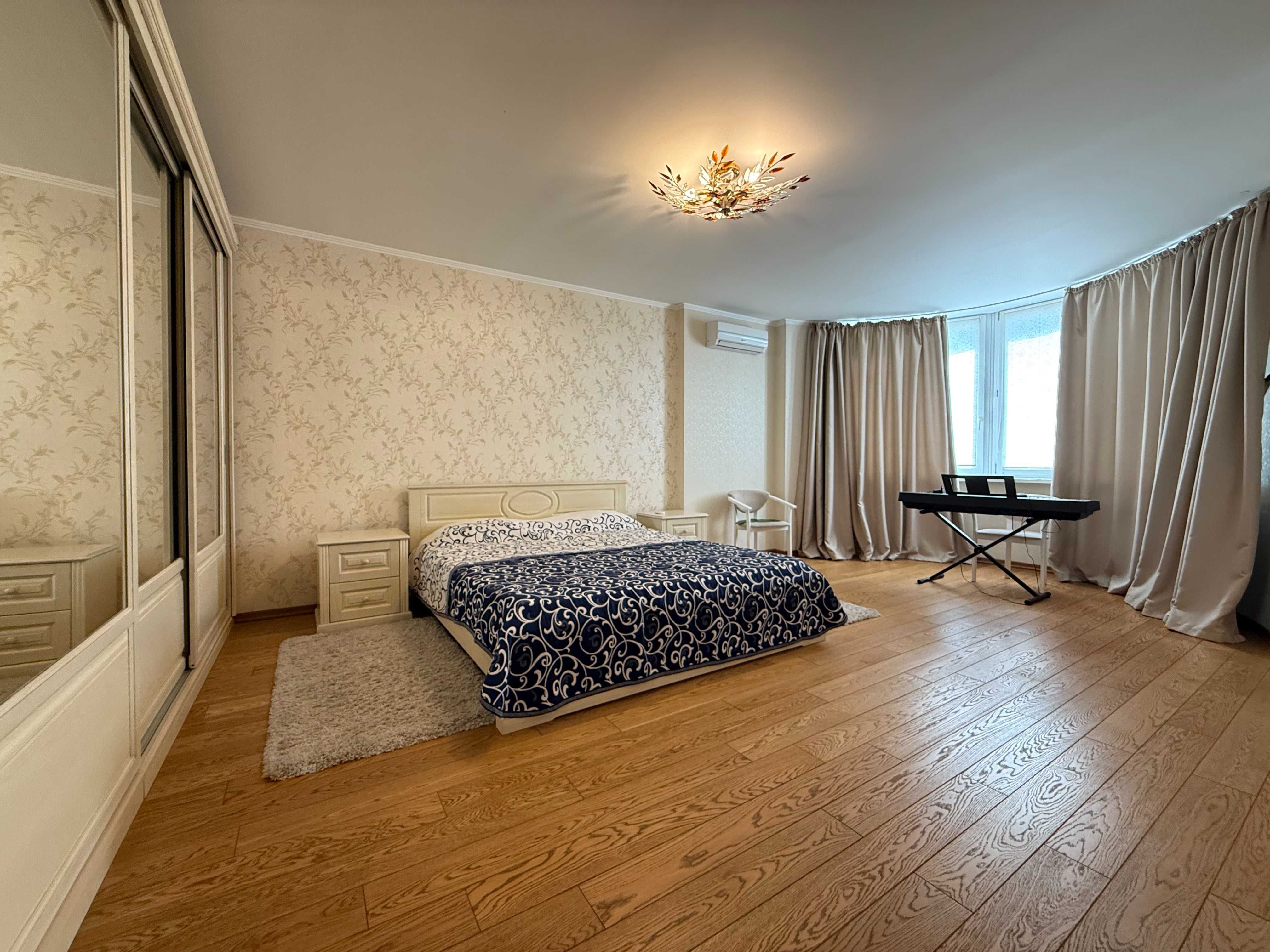 4-кімн. 133кв.м, вул. Срібнокільська  22, метро Осокорки, Рівер Молл.