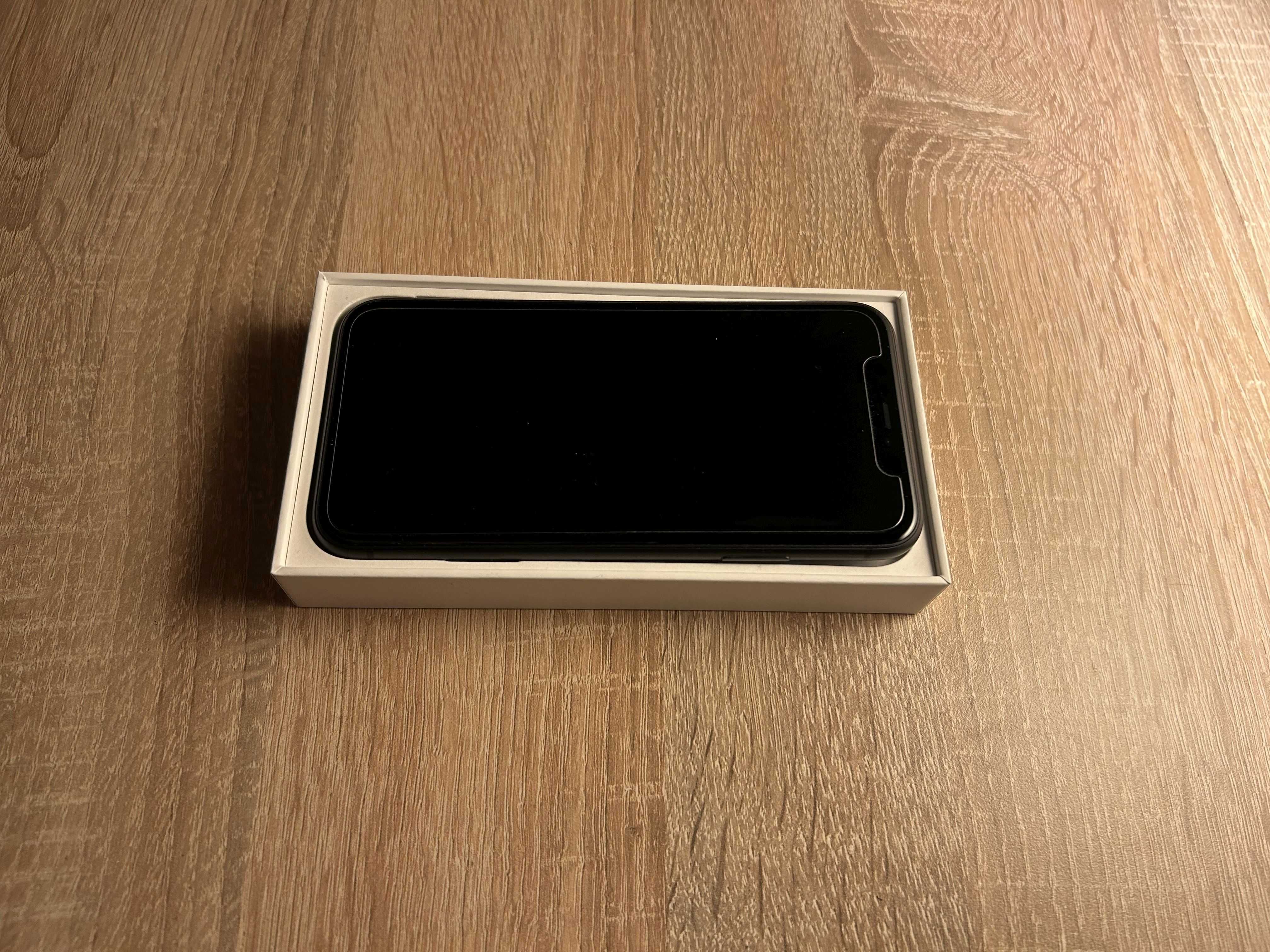iPhone 11, Black, pamięć 64GB, model A2221 / MHDA3PM/A, bateria 97%