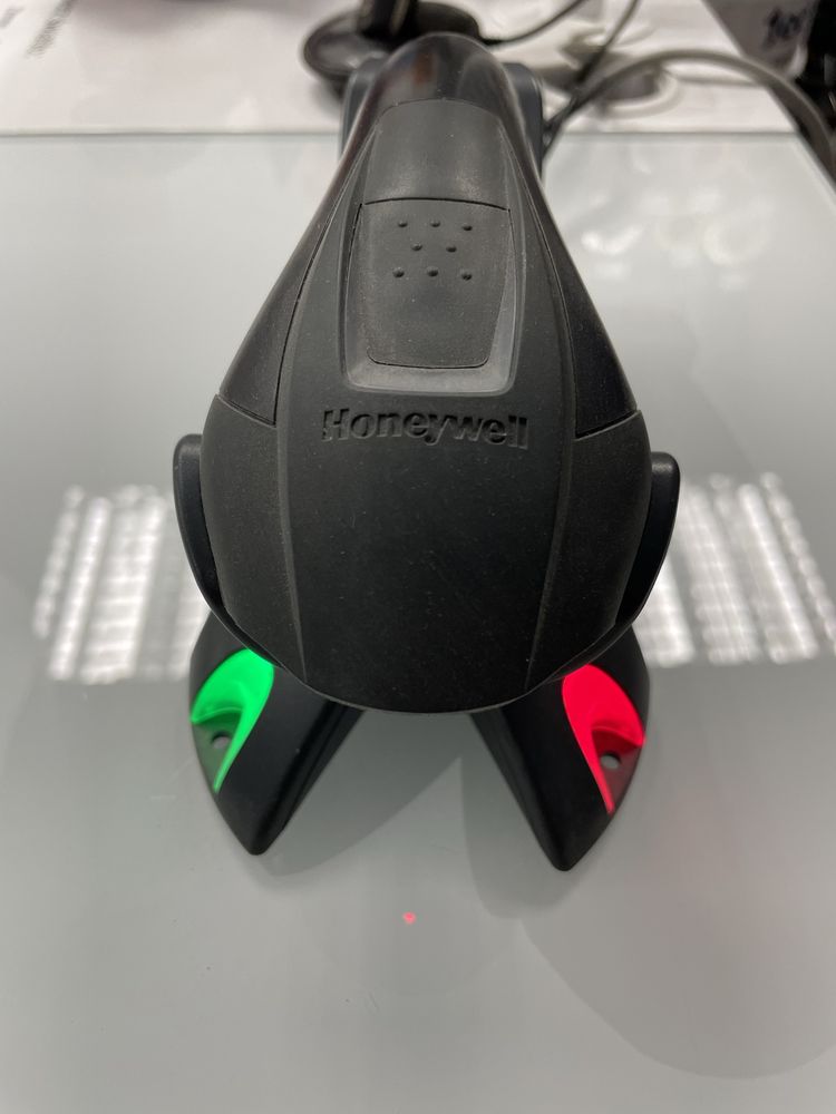 Czytnik Skaner kodów z bazą Honeywell Voyager 1202g