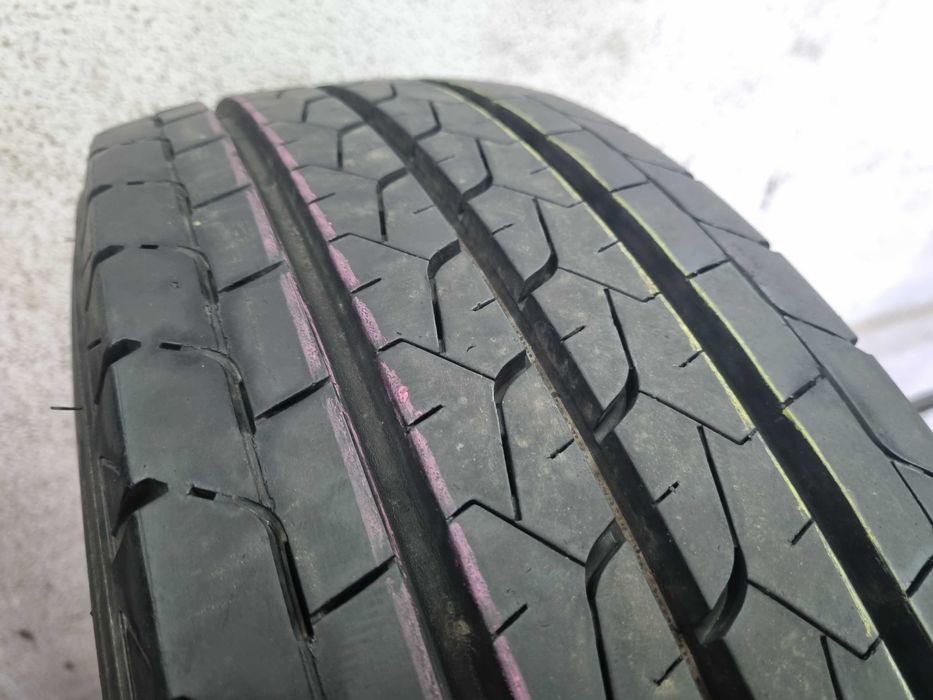 215/75/16C 113/111R Bridgestone Duravis R660 Dot.4816R