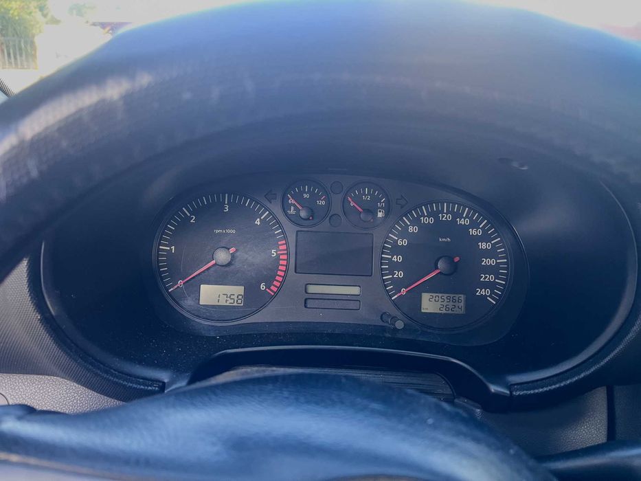 Seat Leon 1.9 TDI (2001) – Económico e Fiável