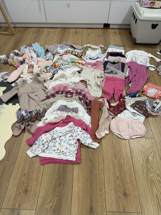 Ubrania dla dziewczynki - r.68