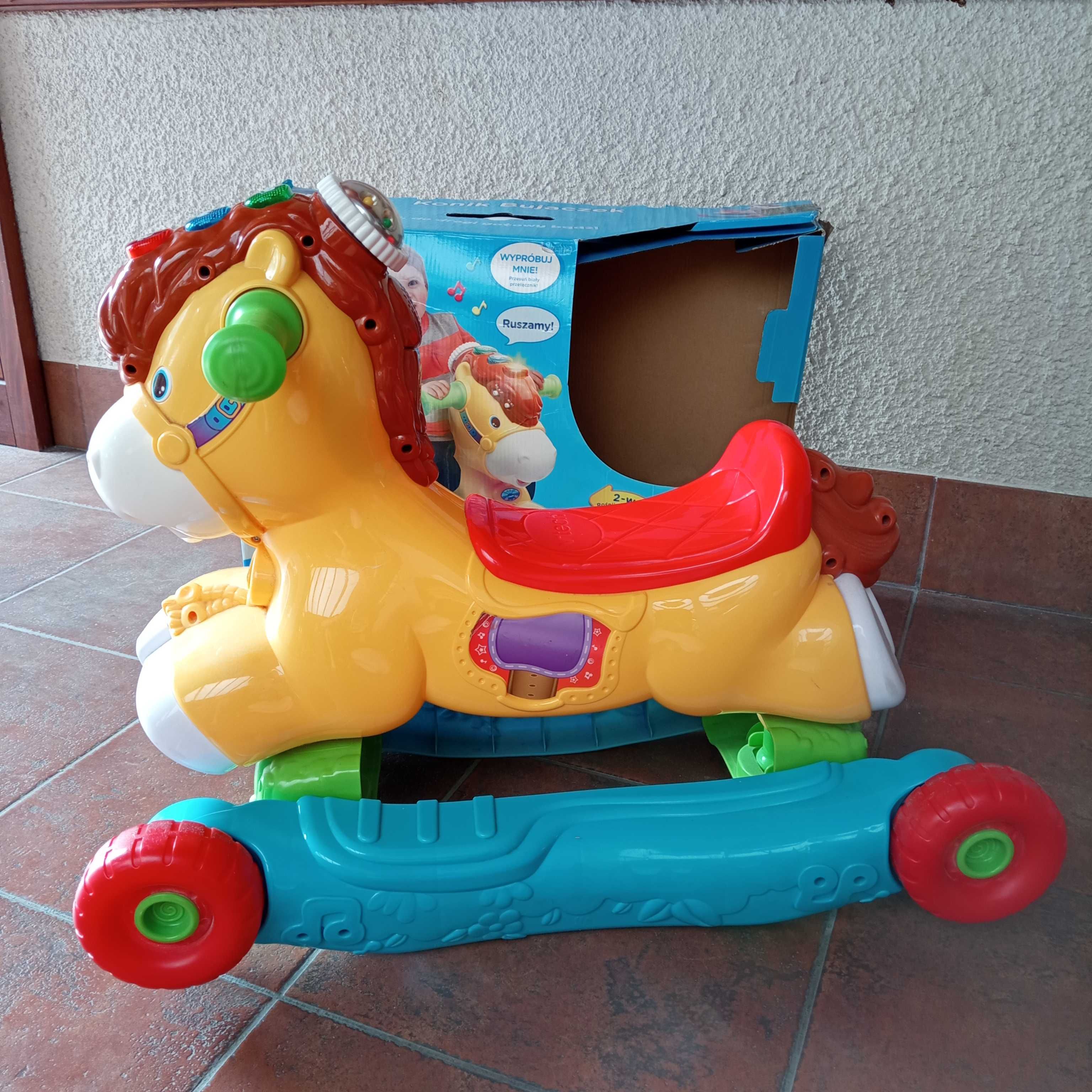 Interaktywny koń na biegunach VTECH gra, świeci bujak jeździk