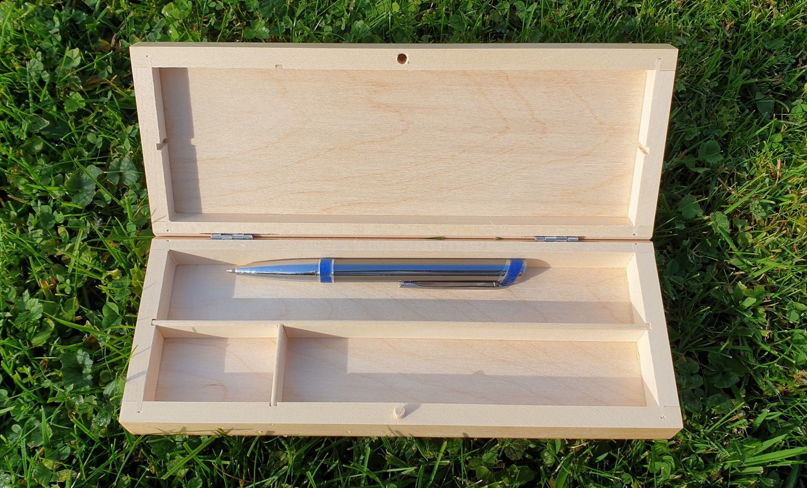 Piórnik drewniany z przegródkami dla nauczyciela Grawer personalizacja