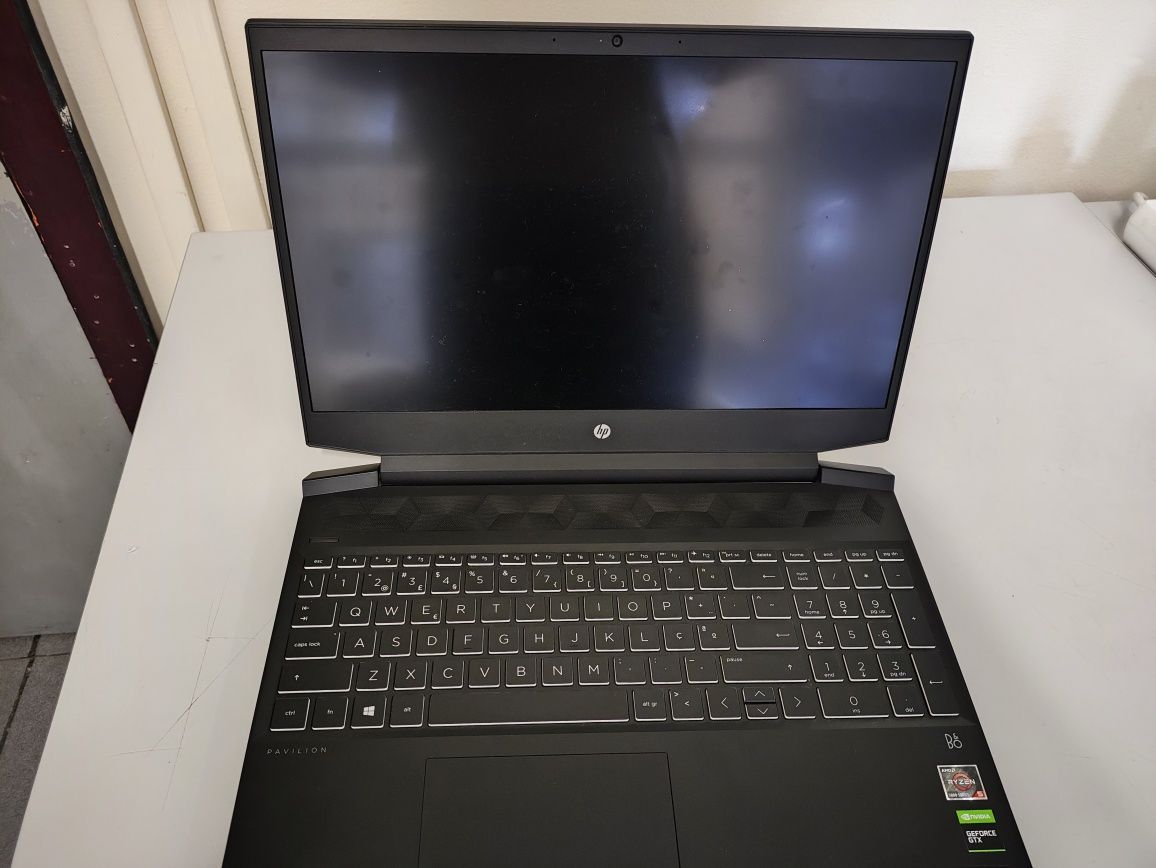 HP Pavilion Gaming 15 - (Usado Bom estado)