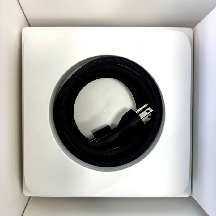 Apple Mac Studio MJMW3 (2022) M1 Ultra / 20CPU / 48GPU / 64GB / 1TB