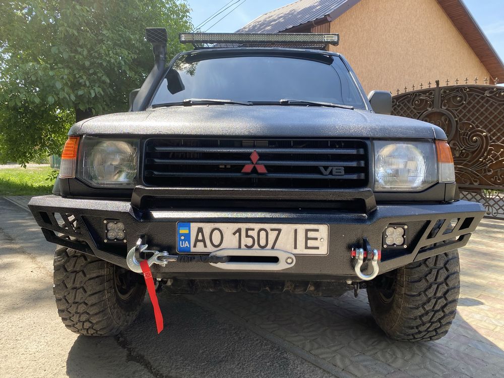 Mitsubishi Pajero 2
