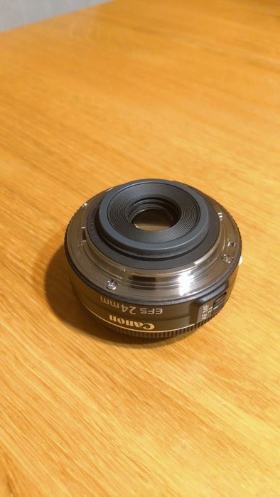 Canon 24 mm stałka placek