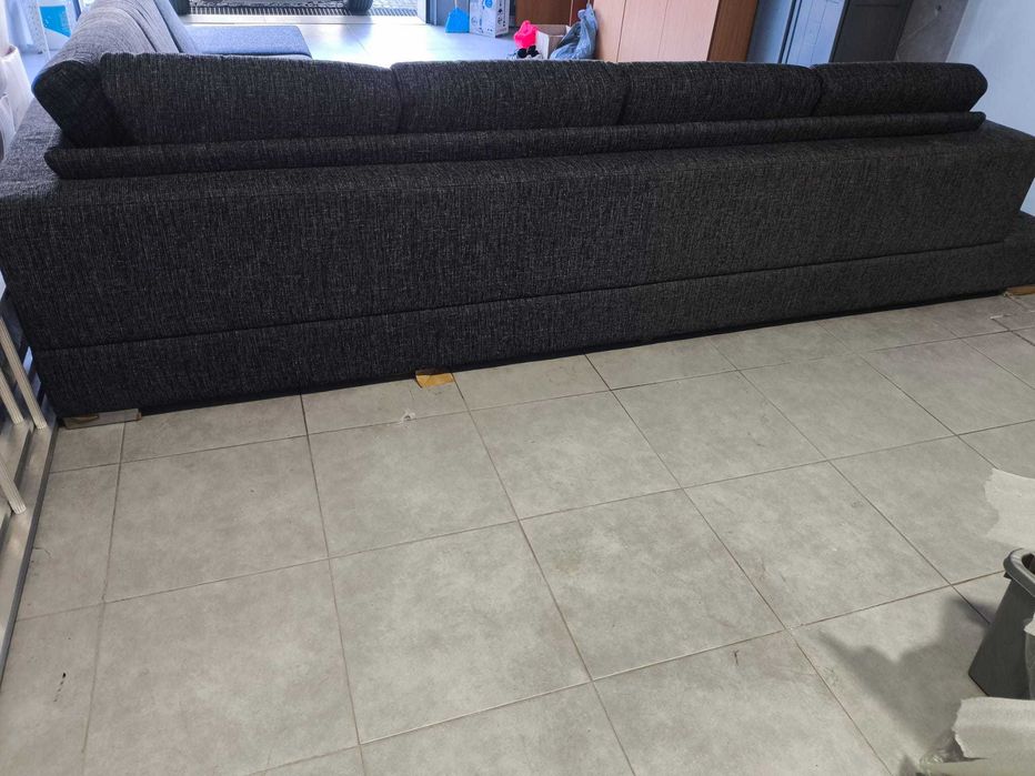 Sofá em "L" em excelente estado