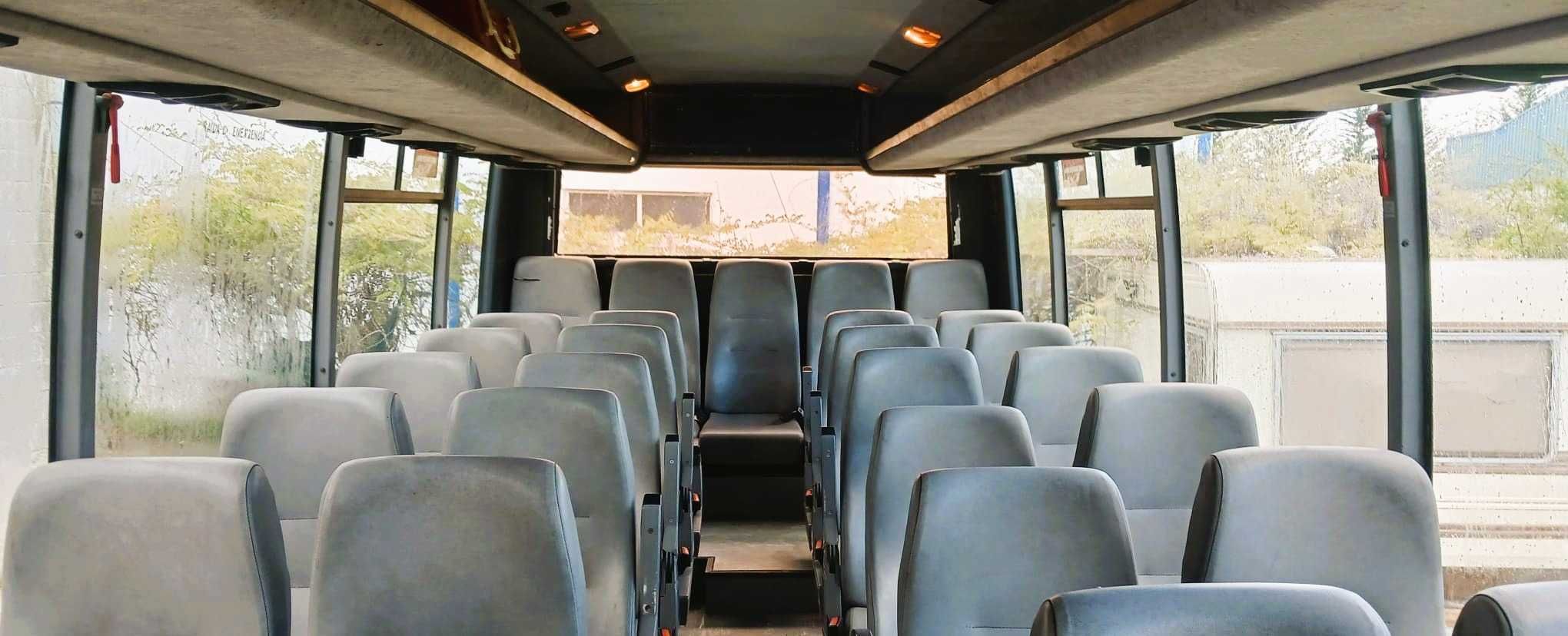 Autocarro Iveco 33 Lugares 1998 – Motor e Elétrica Impecáveis – Fibra