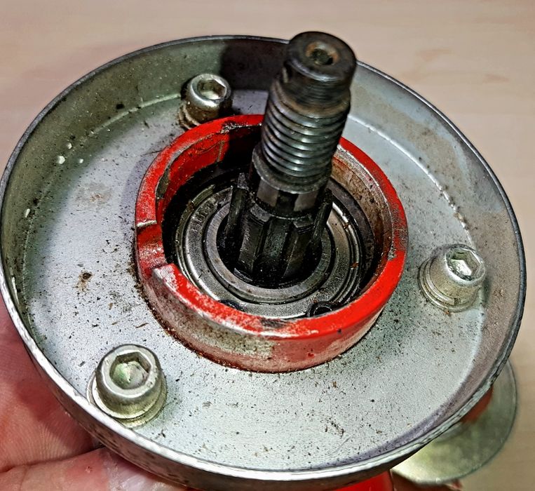 Редуктор для тримера 28 мм 7 шліц