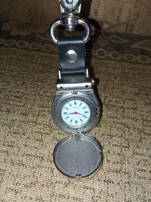 На подарок! НОВЫЕ часы Quartz эксклюзивные подарочные SFOR