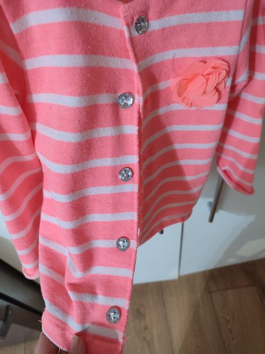 Sweterek zapinany 86