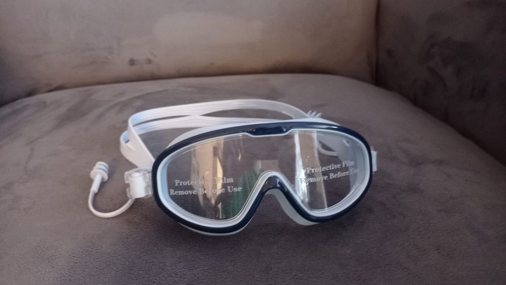 Nowe granatowe okulary gogle do pływania dla dziecka
