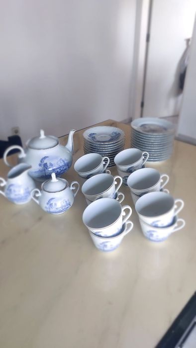 Conjunto de chá antigo