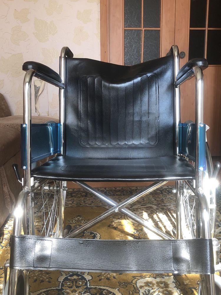 Продам инвалидное кресло