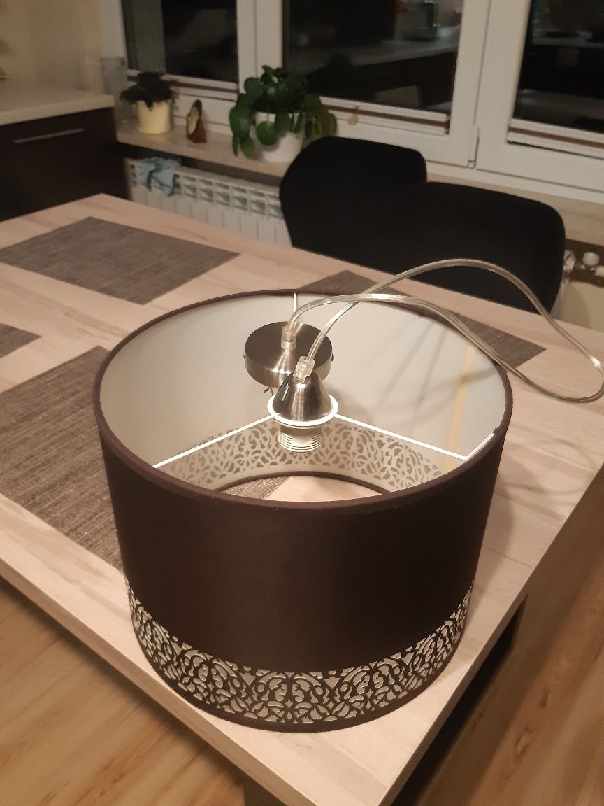 Lampa z abażurem