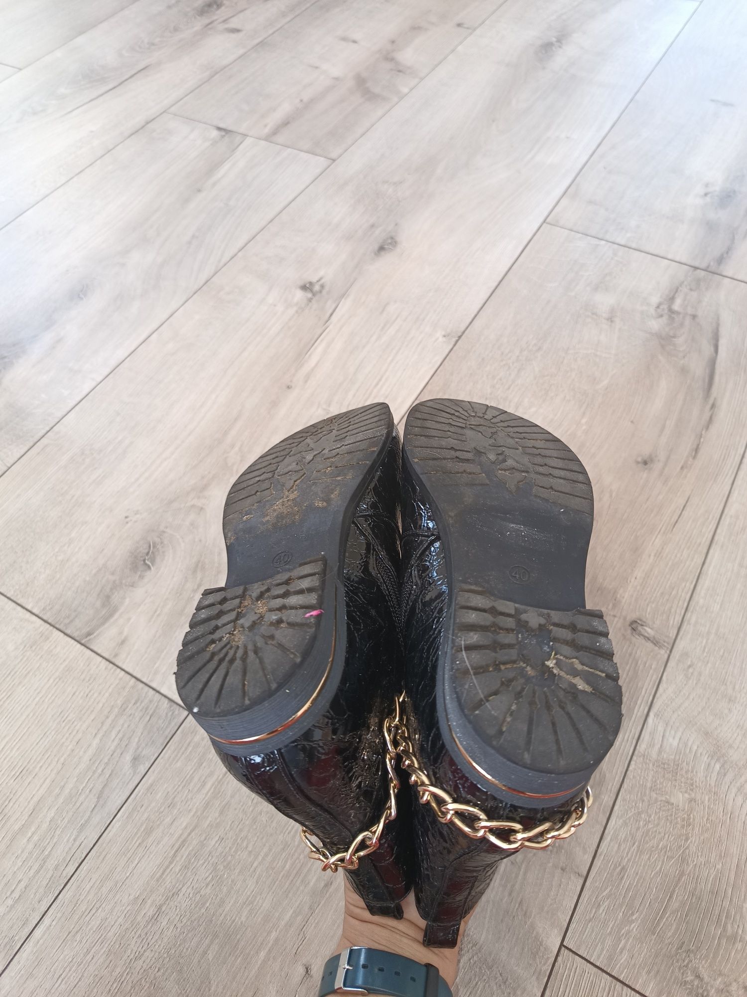 Botki lakierowane r 40