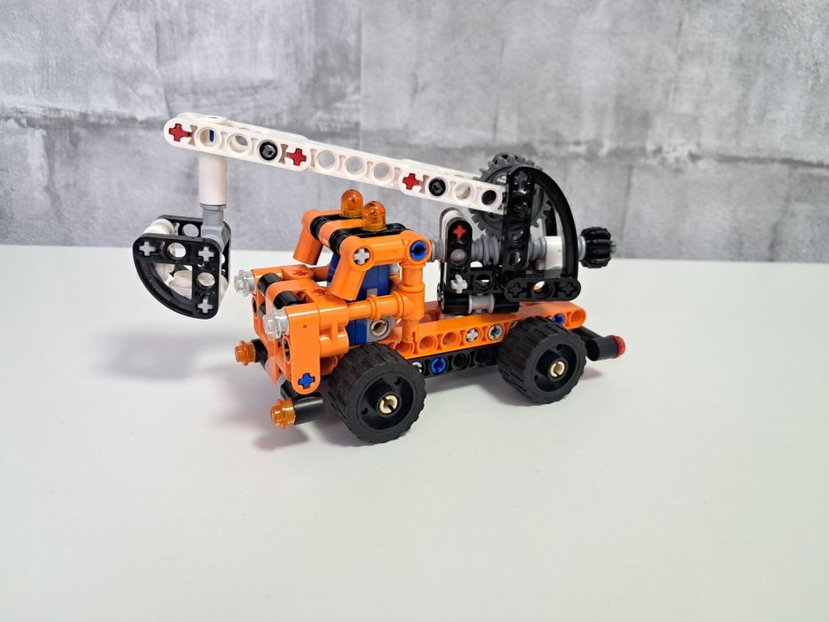 Lego technic 42088 Cherry Picker